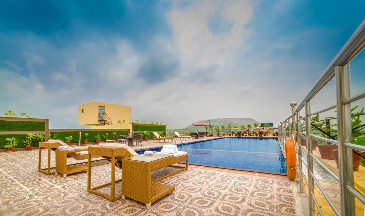 Clarion Inn Jaipur Kukas Luaran gambar