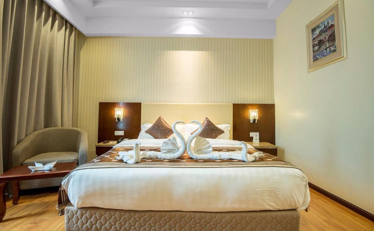 Clarion Inn Jaipur Kukas Luaran gambar