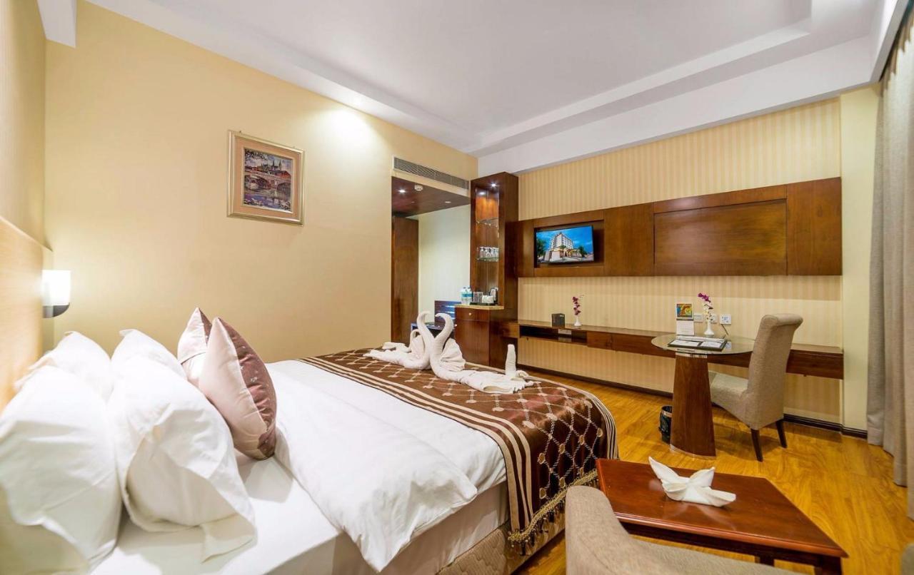 Clarion Inn Jaipur Kukas Luaran gambar
